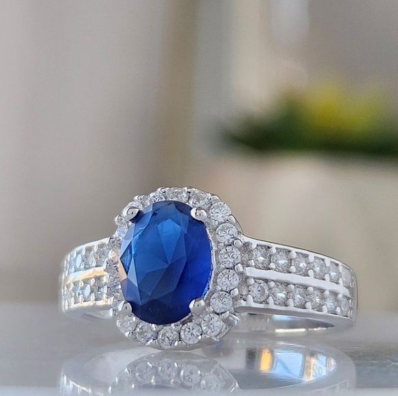 Blue Sapphire Gemstone ring, 925 Sterling Silver Charmed Aroma - Picture 2 of 7